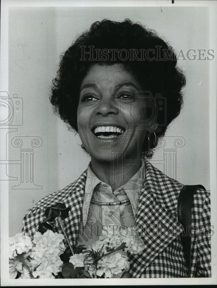 1975 Press Photo Ruby Dee guest stars on Police Woman, on NBC. - mjp06165- Historic Images