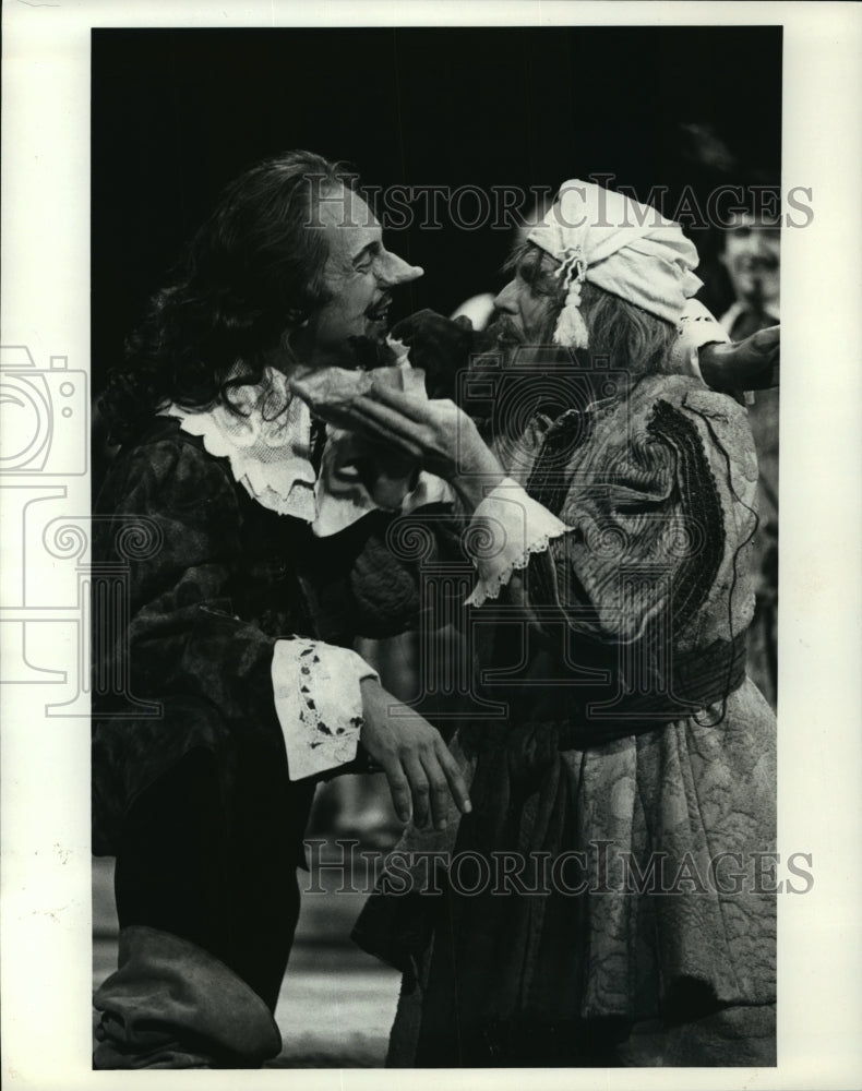 1980 Press Photo William Leach and Paul Meacham star in Cyrano de Bergerac.- Historic Images