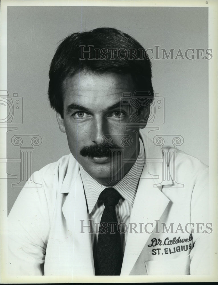 1983 Press Photo Mark Harmon stars on St. Elsewhere, on NBC. - mjp06582- Historic Images