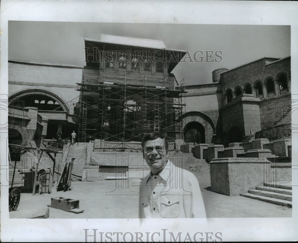 1972 Press Photo Ross Hunter, Standing on Part of the Shangri-La Set - mjp07017- Historic Images