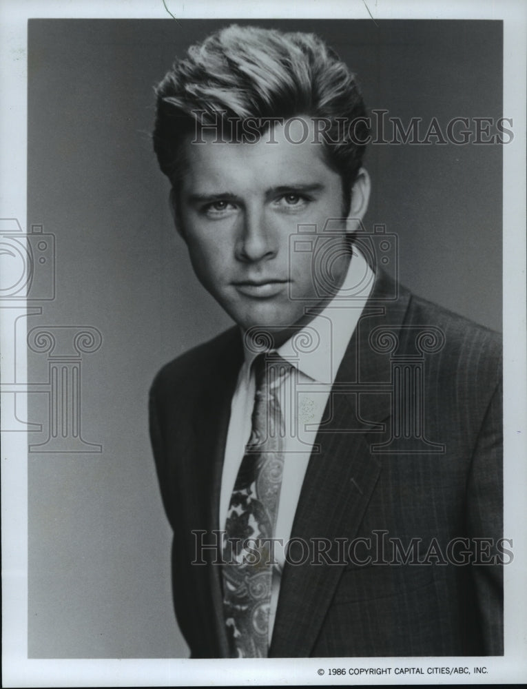 1986 Press Photo Maxwell Caulfield in &quot;The Colbys&quot; - mjp07120- Historic Images
