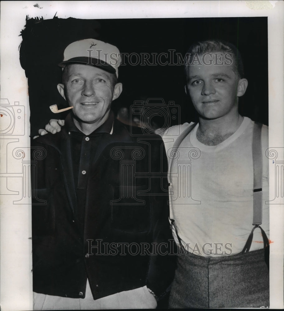 1959 Press Photo Bing Crosby with His Son, Gary - mjp07697- Historic Images