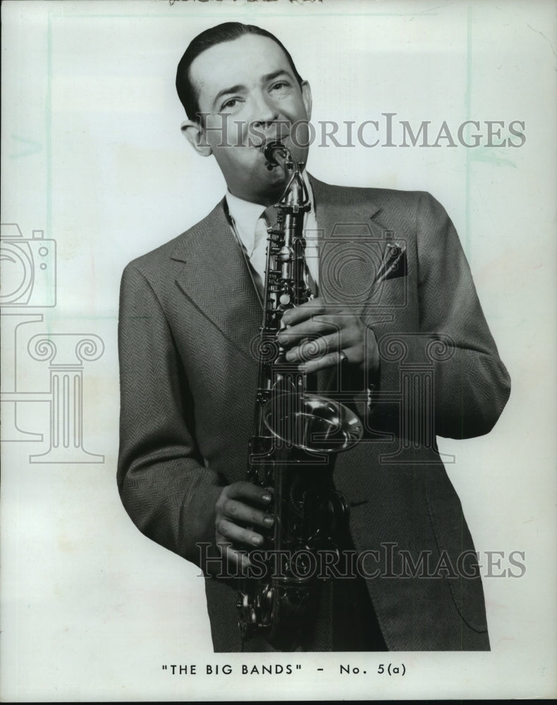 Load image into Gallery viewer, 1967 Press Photo Jimmy Dorsey, Bandleader, in "The Fabulous Dorseys" - mjp07899
