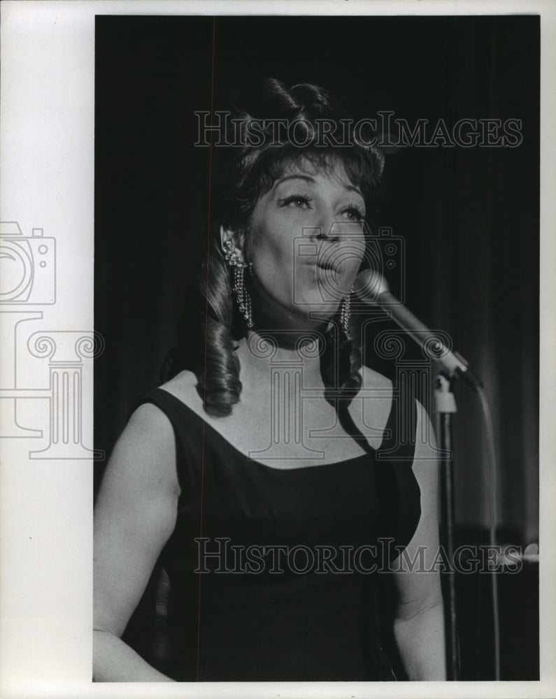 1968 Press Photo Billie Dale, Singer of Holiday Inn Midtown - mjp07997