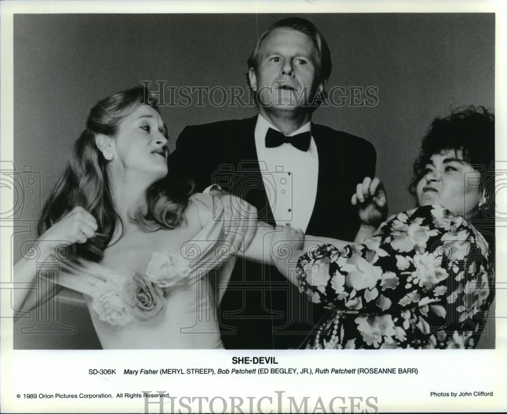 1990 Press Photo Meryl Streep, Roseanne Barr, Ed Begley in "She Devil."- Historic Images
