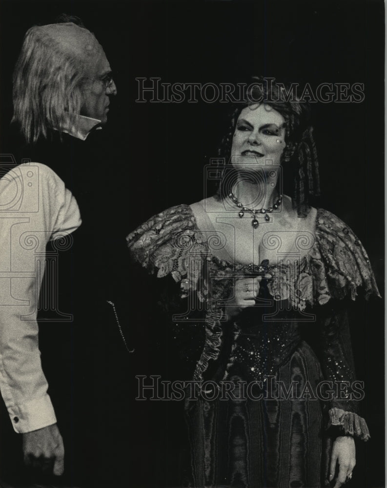 1986 Press Photo Daniel Mooney and Rose Pickering star in A Christmas Carol.- Historic Images