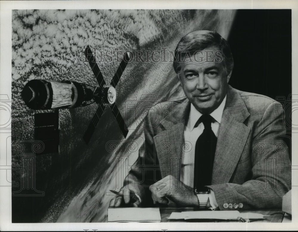 1979 Press Photo Hugh Downs of "20/20" with Skylab Space Laboratory ABC TV- Historic Images