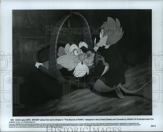 1982 Press Photo Mr. Ages and Mrs. Brisby in The Secret of NIMH. - mjp10228- Historic Images