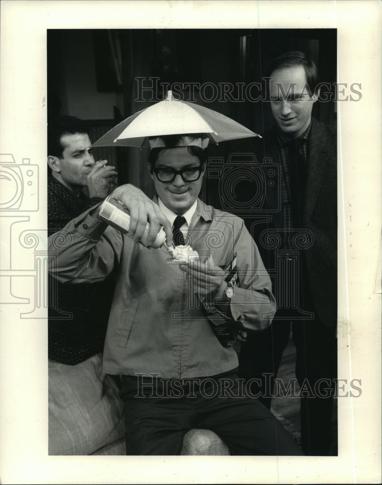 1987 Press Photo Edward Edwards plays the title role in The Nerd. - mjp11447- Historic Images