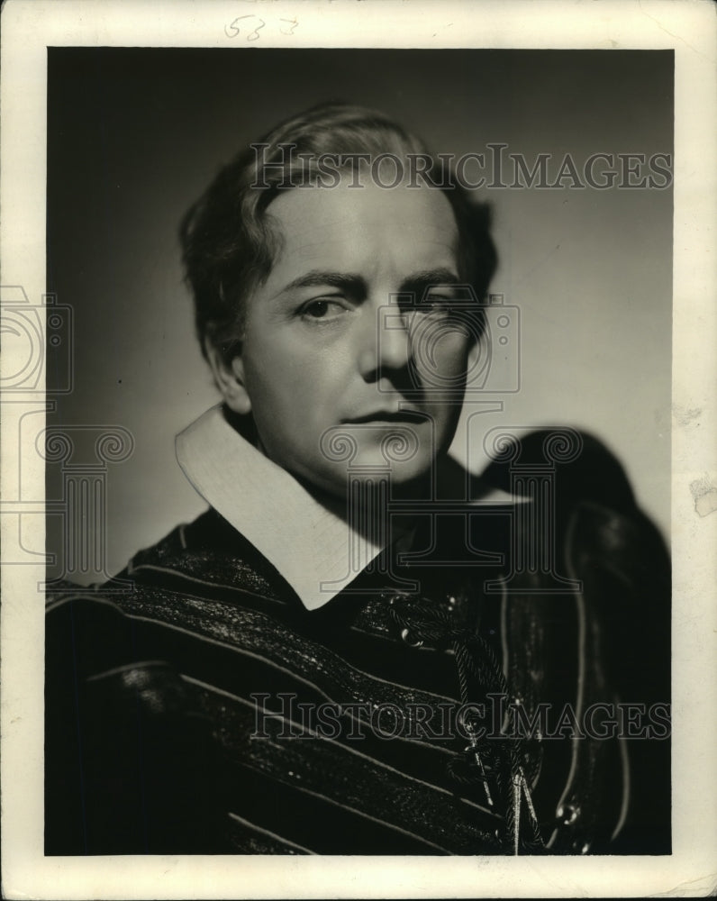 1940 Press Photo Actor Maurice Evans in &quot;Hamlet&quot; Broadway Play - mjp11908- Historic Images