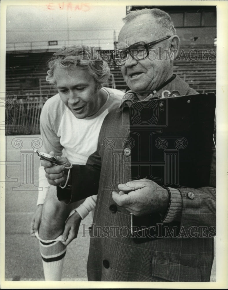 1979 Press Photo Judge Terence Evans (left) with Melvin Shinek - mjp11956- Historic Images