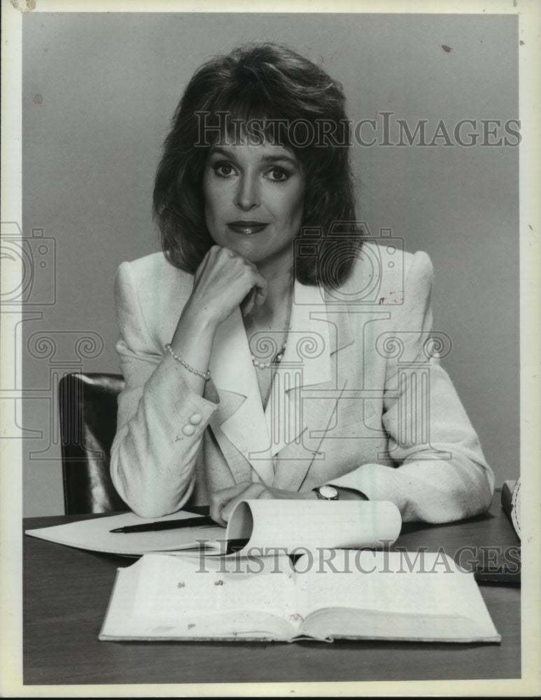 1987 Press Photo Actress Jill Eikenberry as Ann Kelsey of "L.A. Law" NBC TV- Historic Images