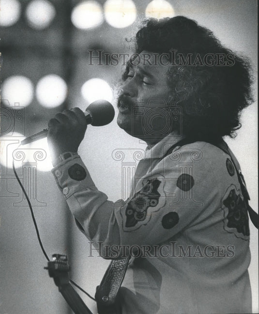 1976 Press Photo Freddy Fender at Wisconsin State Fair - mjp13066- Historic Images