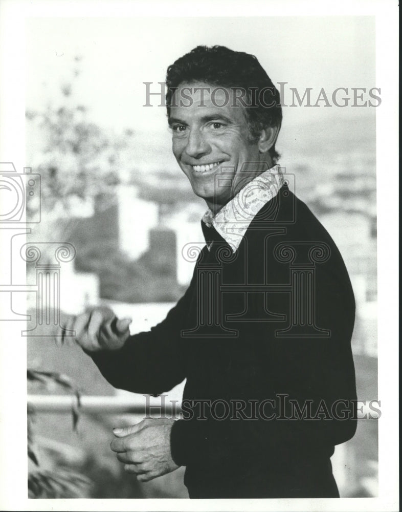 1976 Press Photo Tony Franciosa stars as Matt Helm in ABC show, &quot;Matt Helm.&quot;- Historic Images