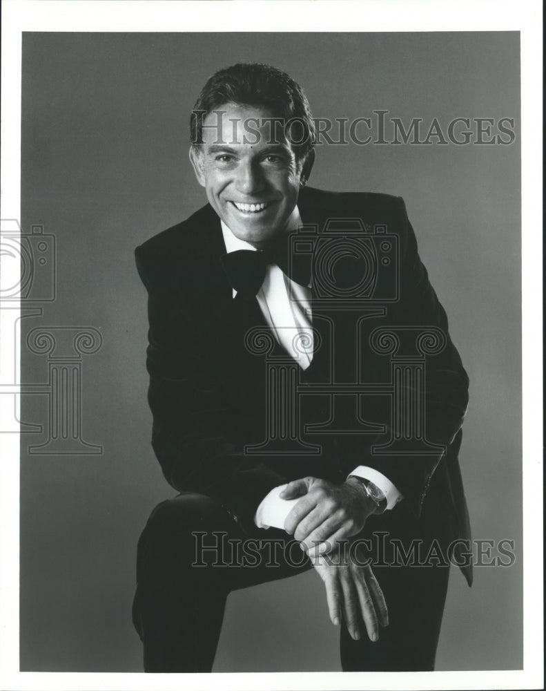 1976 Press Photo Tony Franciosa stars as Matt Helm, in ABC show, &quot;Matt Helm.&quot;.- Historic Images