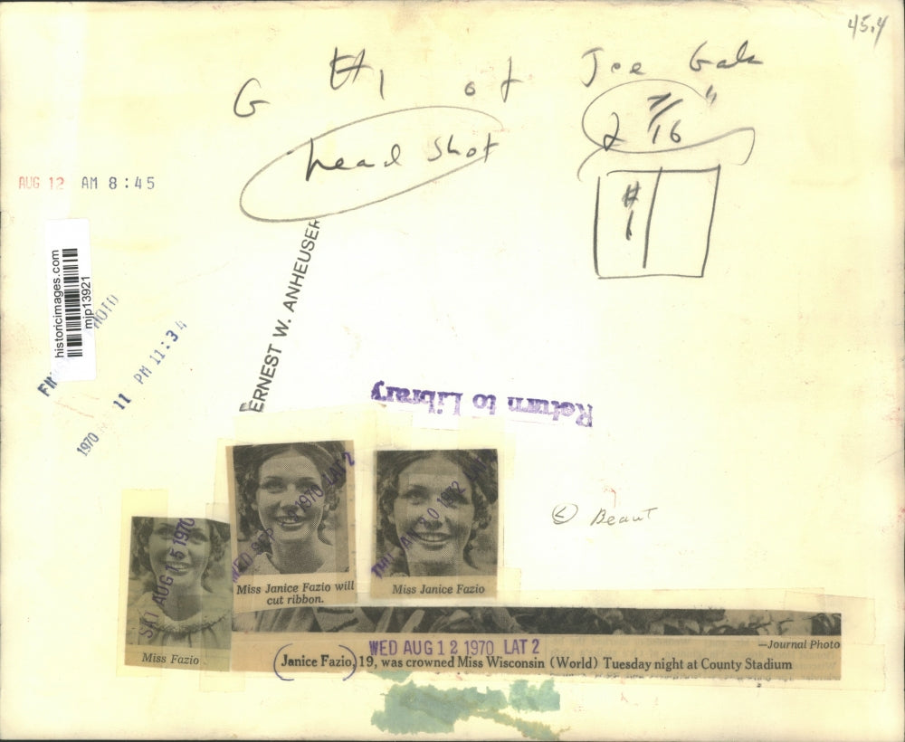 1970 Press Photo Janice Fazio is crowned Miss Wisconsin at County Stadium