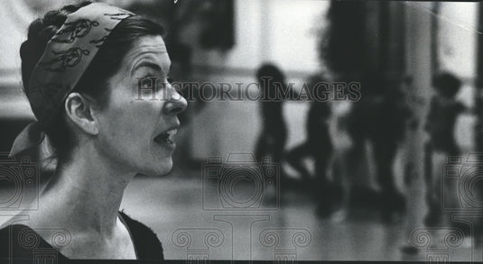 1979 Press Photo Pamela Frautschi, Milwaukee Dance teacher & students- Historic Images