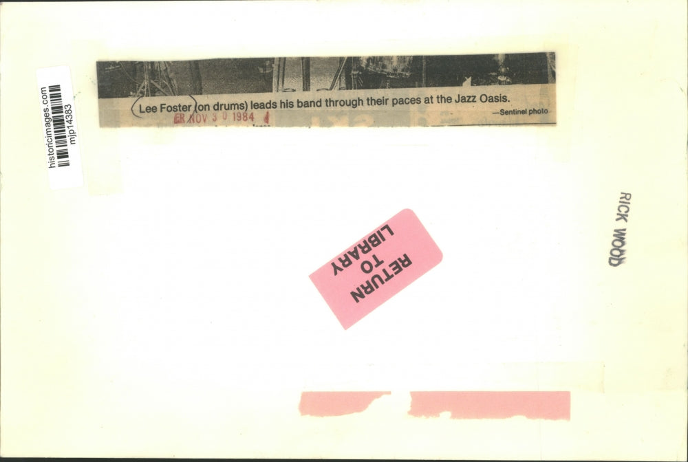 1984 Press Photo Lee Foster on Drums leads his band at the Jazz Oasis, Wisconsin