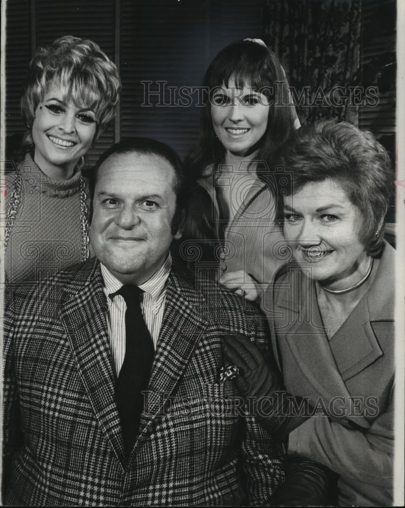 1970 Press Photo Jack Weston and cast of The Last of the Red Hot Lovers.- Historic Images