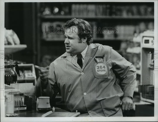1982 Press Photo Comedy Actor George Dzundza in ABC's "Open All Night"- Historic Images