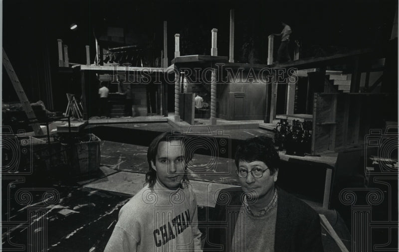 Load image into Gallery viewer, 1991 Press Photo Chris Guse and Professor R.H. Graham at "Three Musketeers" set.
