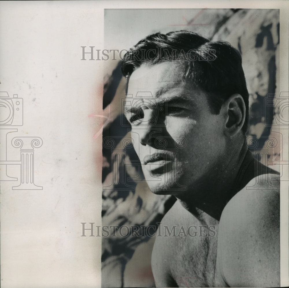1965 Press Photo Actor tall Sean Garrison. - mjp15759- Historic Images