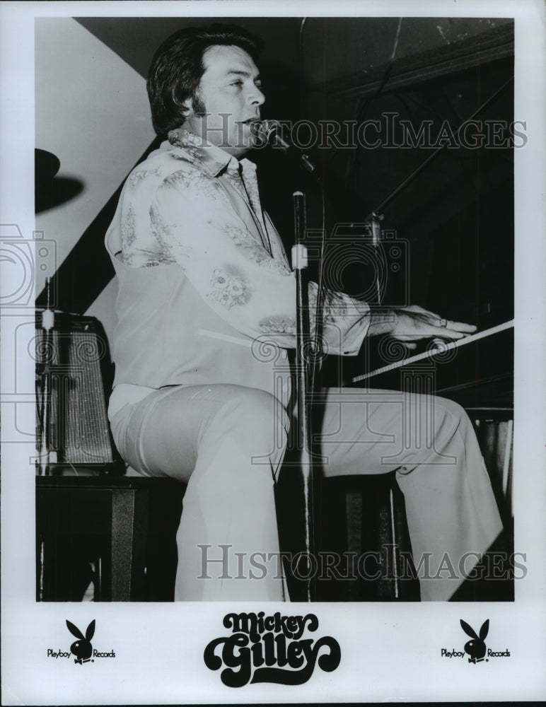 1977 Press Photo Mickey Gilley, country music singer and musician. - mjp16045- Historic Images
