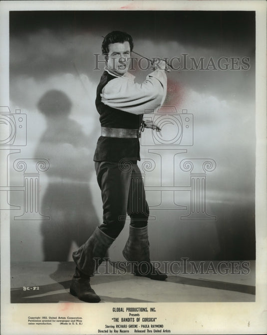1958 Press Photo Richard Greene as Marion in "Bandits of Corsica" - mjp16241- Historic Images