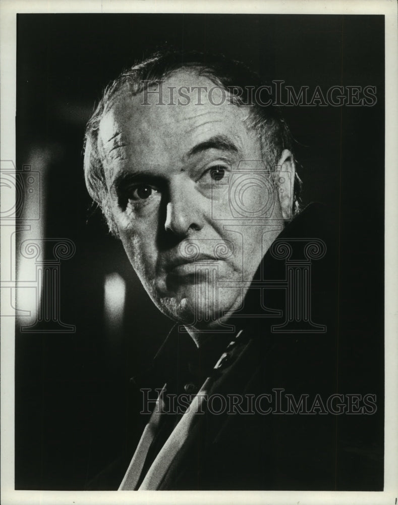 1976 Press Photo "The Man on the Rock" star Kenneth Griffith - mjp16479- Historic Images