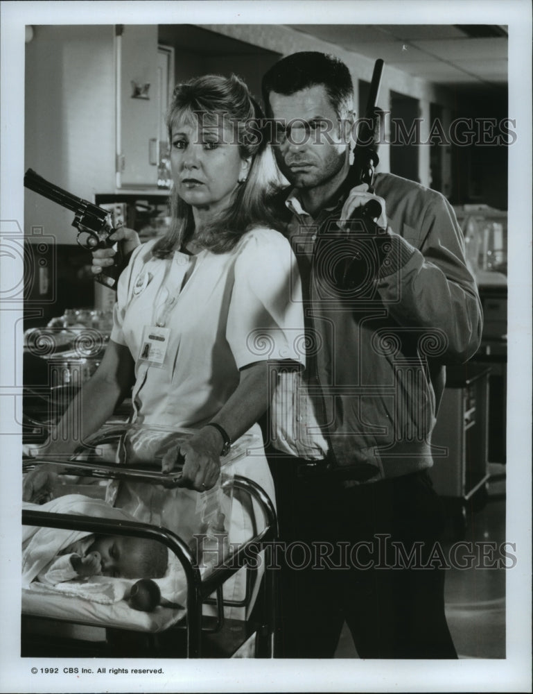 1992 Press Photo Teri Garr and Harry Hamlin in Deliver Them from Evil, on CBS.- Historic Images