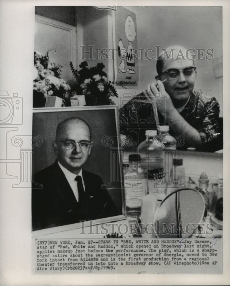 1969 Press Photo &quot;Red, White and Maddox&quot; star Jay Garner - mjp16560- Historic Images