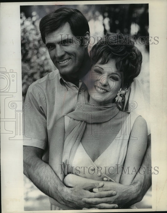 1970 Press Photo John Gavin and Beba Loncar in "Pussycat, Pussycat, I Love You"- Historic Images