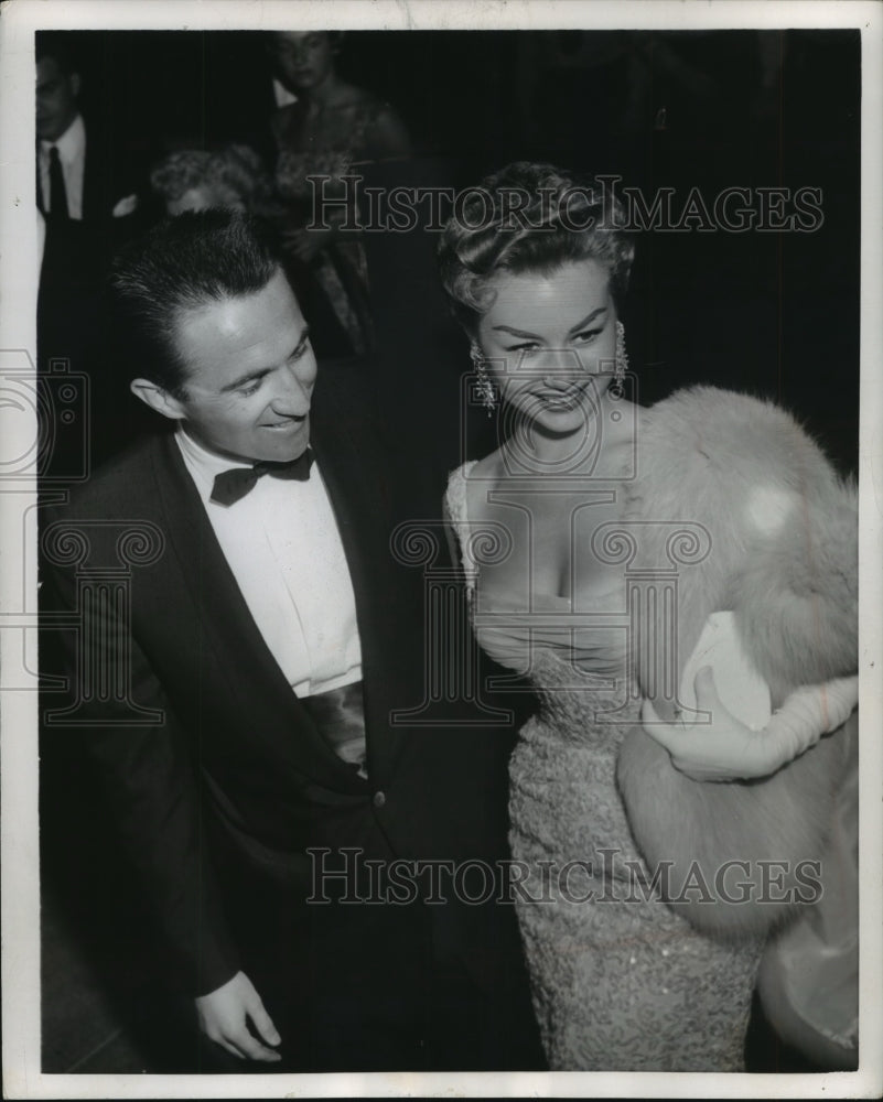 1955 Press Photo Actress and Dancer Mitzi Gaynor - mjp16721- Historic Images