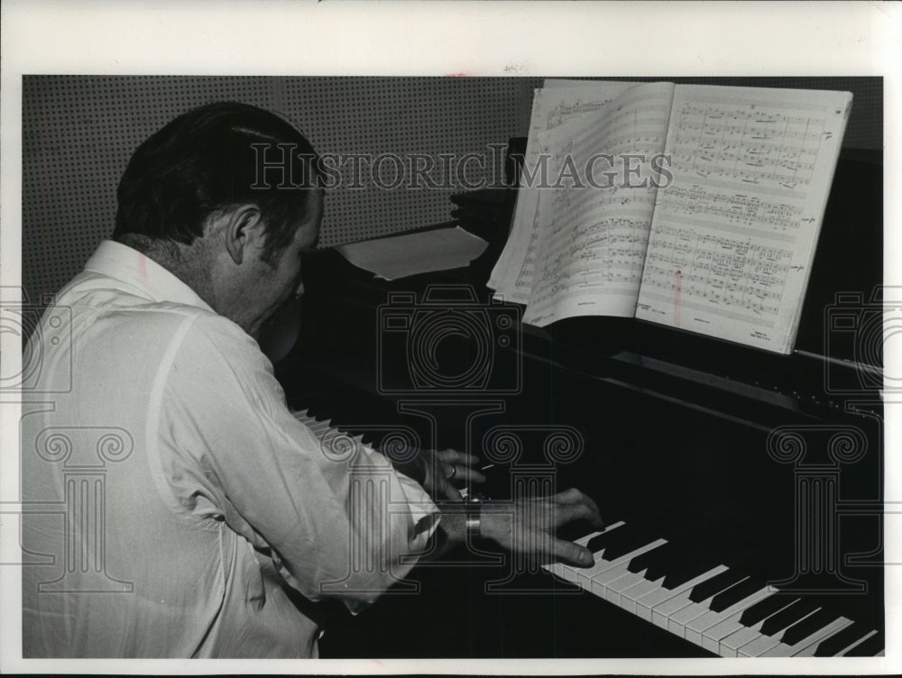 1968 Press Photo Composer John Downey, University of Wisconsin-Milwaukee- Historic Images