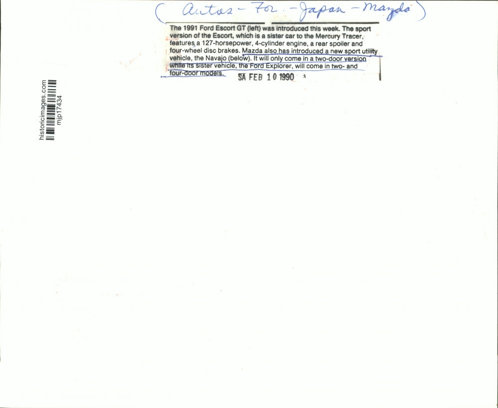 1990 Press Photo Mazda 1991 Navajo model parked in front of trees - mjp17434