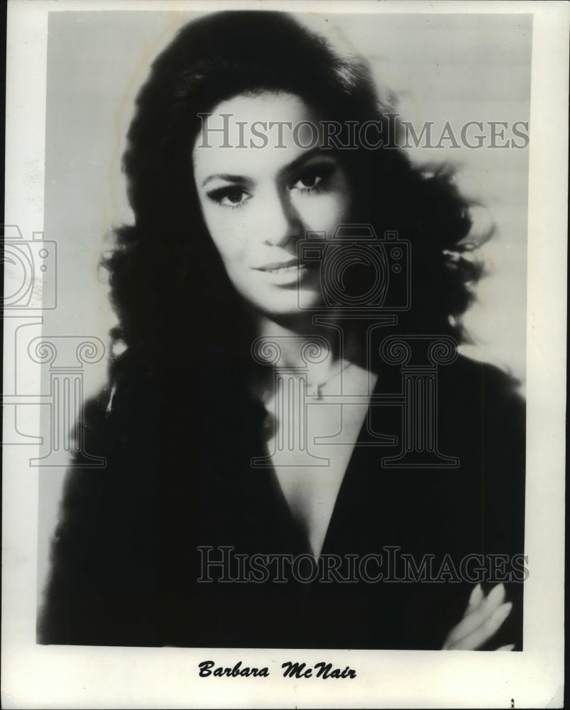 1976 Press Photo Singer Barbara McNair, Milwaukee, Wisconsin - mjp18553- Historic Images