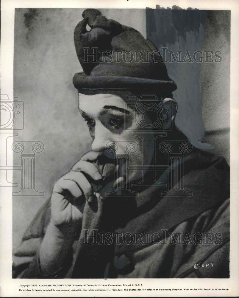 1956 Press Photo Alec Guinnes portrays the fool in &quot;King Lear&quot;- Historic Images