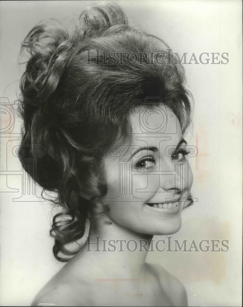 1975 Press Photo Singer Barbara Meister- Historic Images