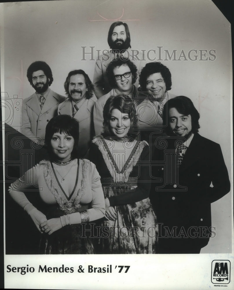 1973 Press Photo Sergio Mendes &amp; Brasil &#39;77, singing group- Historic Images