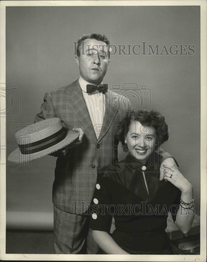 1955 Press Photo Comical Couple- George Gobel and Jeff Donnell- Historic Images