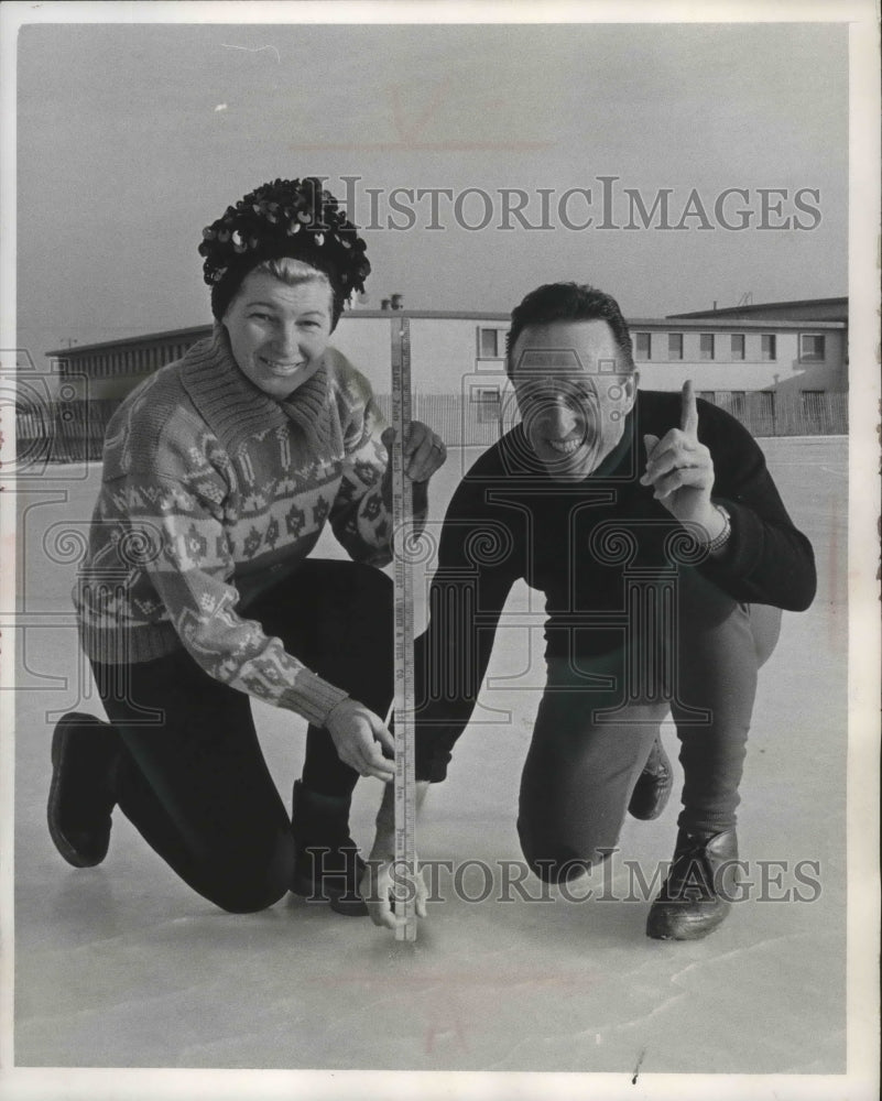 1966 Press Photo Former Olympic skater Leo Freisinger &amp; wife May, check the ice- Historic Images