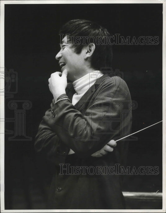 1968 Press Photo Conductor Seiji Ozawa- Historic Images