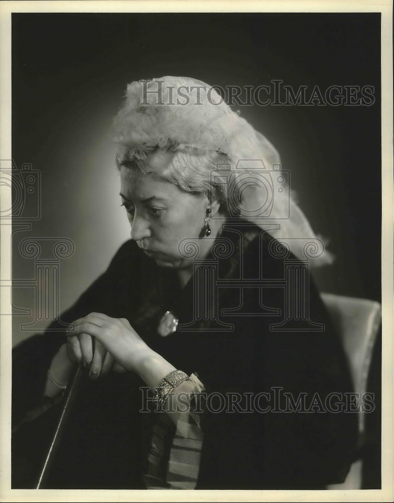 1938 Press Photo Ethel Owens dressed as Queen Victoria- Historic Images