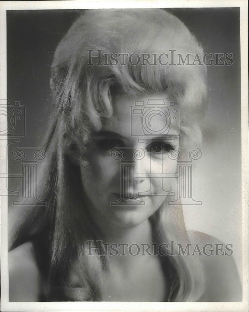1975 Press Photo Singer Daphne Payne- Historic Images