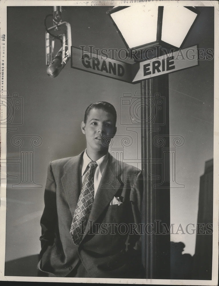 1951 Press Photo Jack Haskell singer on Garroway at Large, variety show.- Historic Images