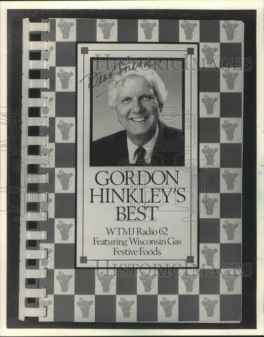 1984 Press Photo WTMJ Radio's Gordon Hinkley On The Cover Of His New Book- Historic Images