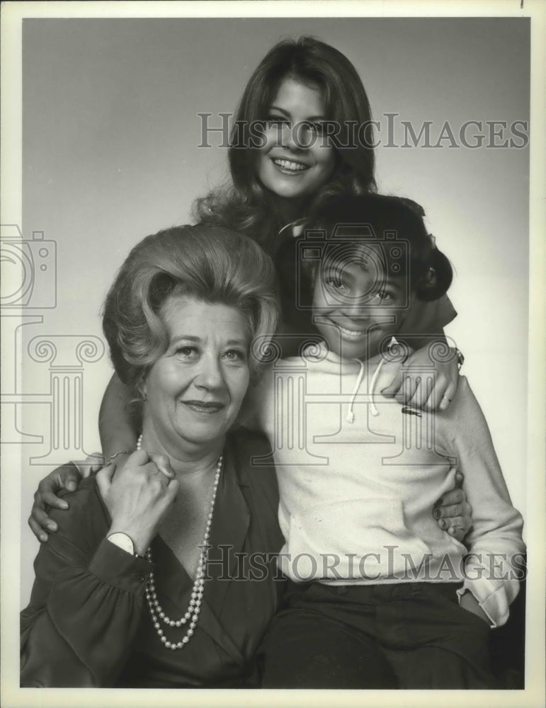 1980 Press Photo Charlotte Rae, with Lisa Whelchel, Kim Field, The Facts of Life- Historic Images