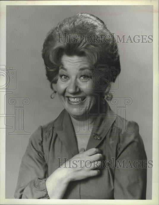 1980 Press Photo Charlotte Rae, as Mrs. Garrett, Diff'rent Strokes - mjp21873- Historic Images