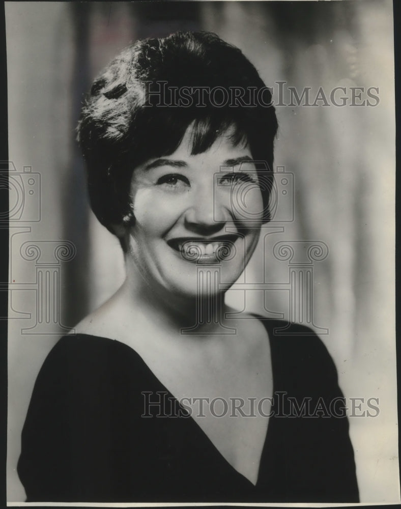 1956 Press Photo Actress Charlotte Rae- Historic Images