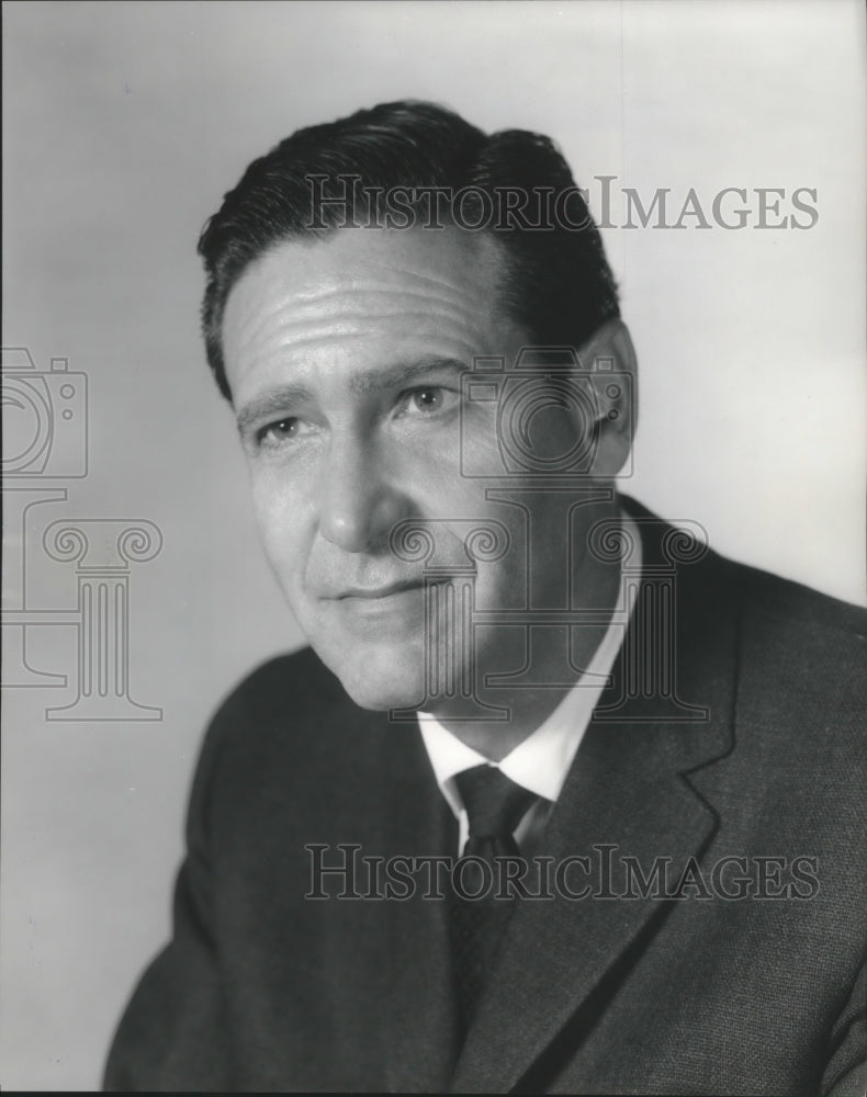 1965 Press Photo Martin Rackin, independent film maker, to release &quot;Stagecoach&quot;- Historic Images